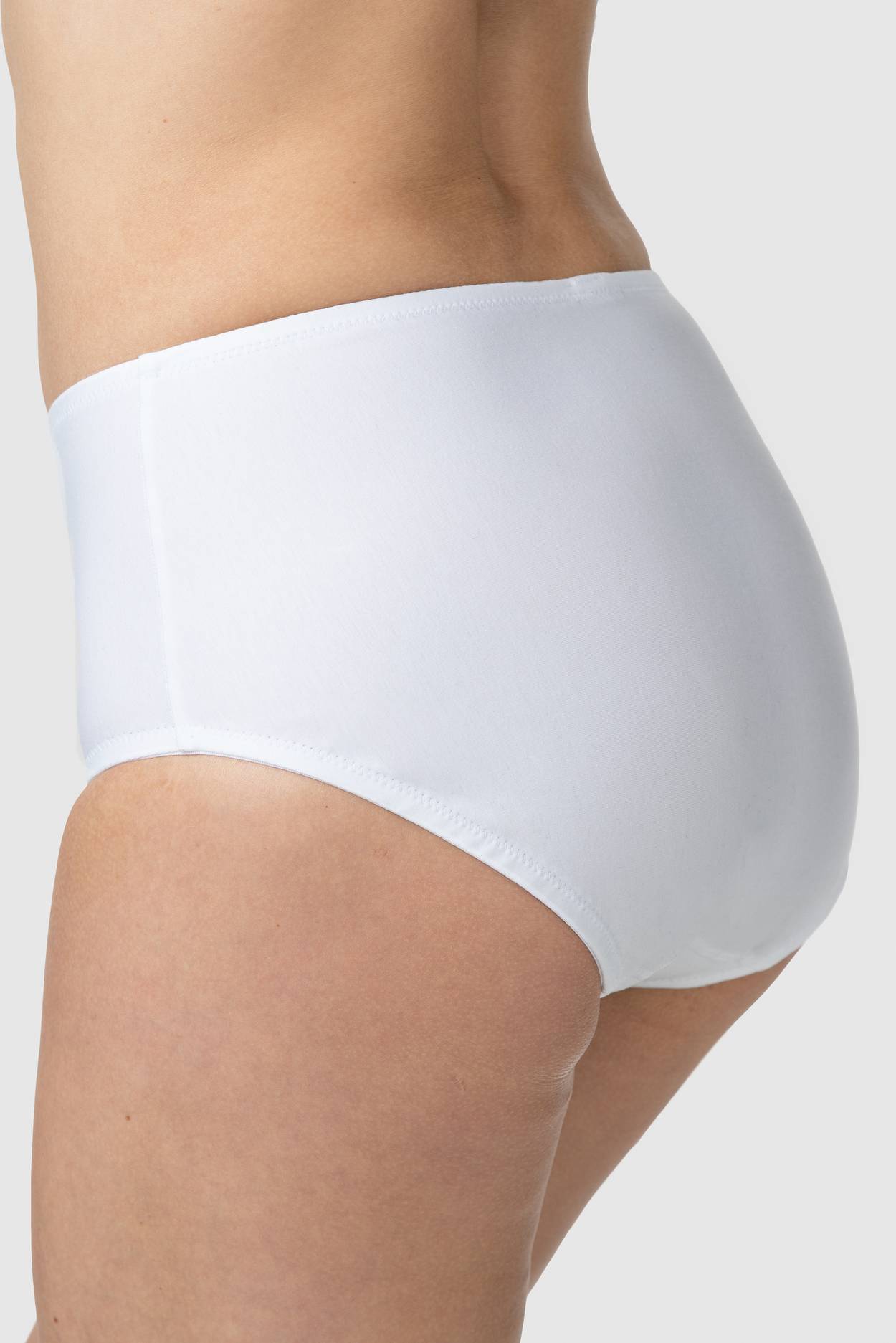 Broderie Anglaise panty