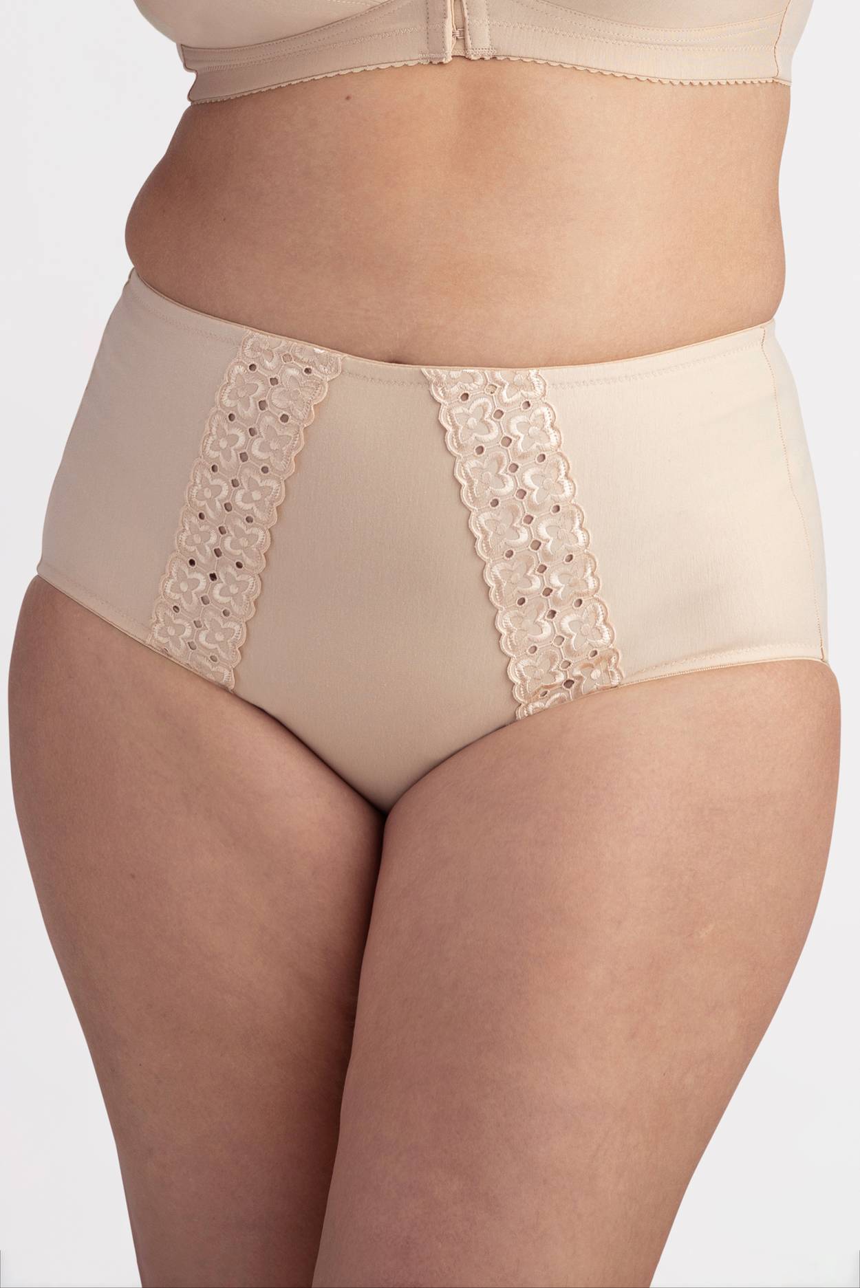 Broderie Anglaise panty